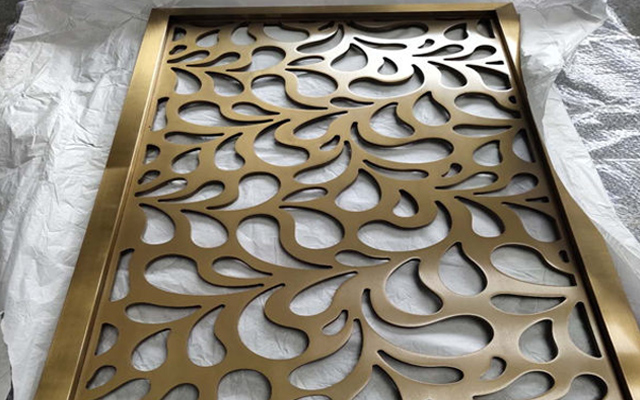 Are titanium stainless steel screens suitable for household stainless steel screens?